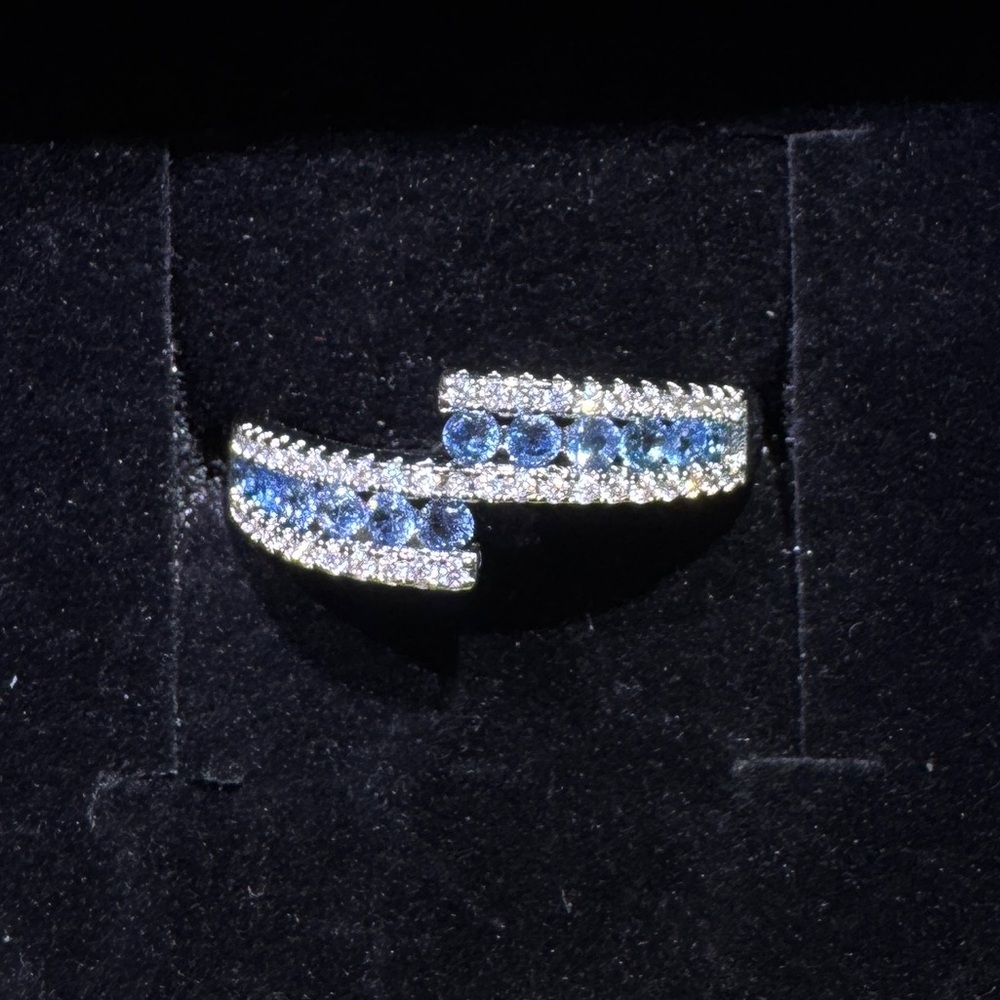 Elegant Silver and Blue Women's Ring
